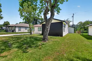 1302 Appomattox Dr, Texas City, TX 77591 - Photo 4