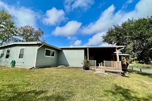 2211 Bonita Way, Baytown, TX 77520 - Photo 4