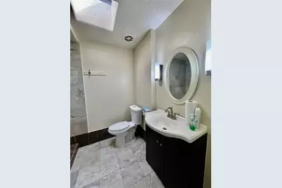 2211 Bonita Way, Baytown, TX 77520 - Photo 20