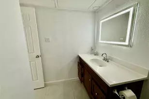 2830 S Bartell Dr, Houston, TX 77054 - Photo 16