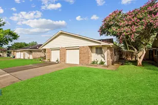 1435 Silverpines Rd, Houston, TX 77062 - Photo 2