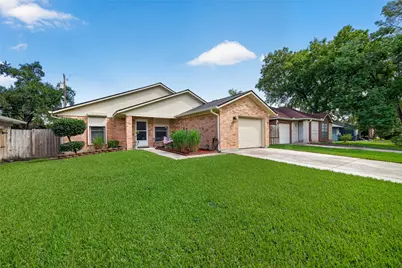 2316 29th Avenue N, Texas City, TX 77590 - Photo 1