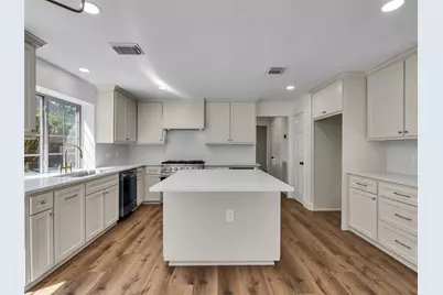 2109 Bay Hill Drive, League City, TX 77573 - Photo 6