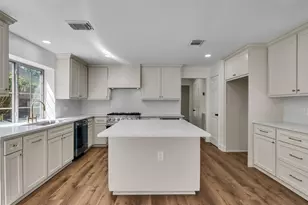 2109 Bay Hill Dr, League City, TX 77573 - Photo 6