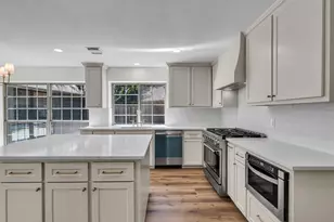 2109 Bay Hill Dr, League City, TX 77573 - Photo 4