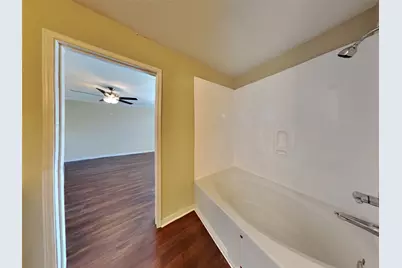 8310 Wainwright Way, Rosharon, TX 77583 - Photo 14