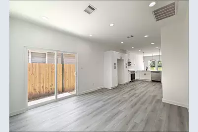 8614 Peachtree Street #C, Houston, TX 77016 - Photo 2