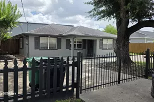 2098 Harland Dr, Houston, TX 77055 - Photo 6