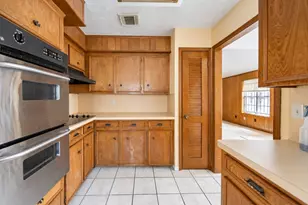 9315 Triola Ln, Houston, TX 77036 - Photo 10