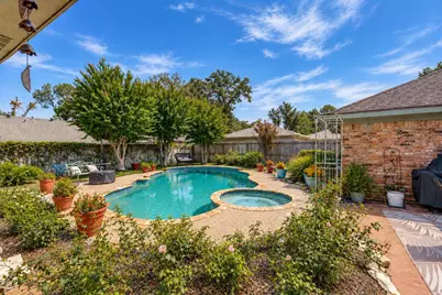 807 Longview Drive, Sugar Land, TX 77478 - Photo 24