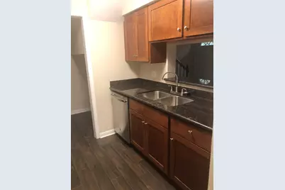 738 Memorial Mews Street #B, Houston, TX 77079 - Photo 4