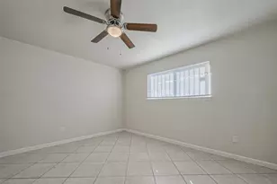 8735 Valley Flag Dr, Houston, TX 77078 - Photo 26