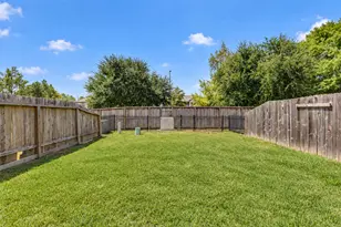 3418 Rainflower Springs Ln, Rosenberg, TX 77471 - Photo 32