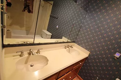 5504 Valerie Street, Houston, TX 77081 - Photo 8