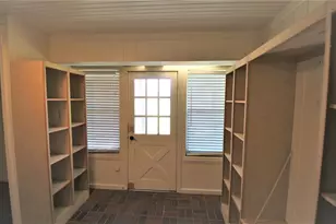 5504 Valerie St, Houston, TX 77081 - Photo 10