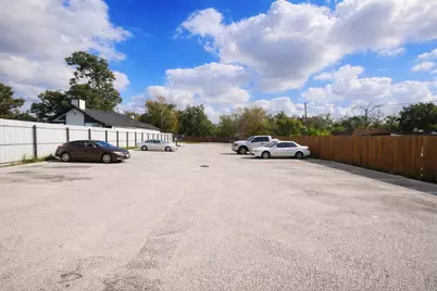5602 Hirsch Road, Houston, TX 77026 - Photo 10