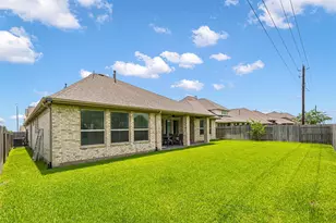 7823 Leighton Trl, Pasadena, TX 77505 - Photo 32