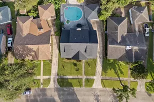 2719 Field Line Dr, Sugar Land, TX 77479 - Photo 8