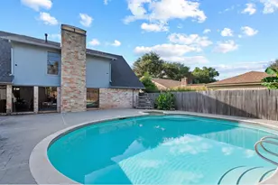 2719 Field Line Dr, Sugar Land, TX 77479 - Photo 6