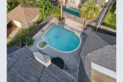 2719 Field Line Drive, Sugar Land, TX 77479 - Photo 2