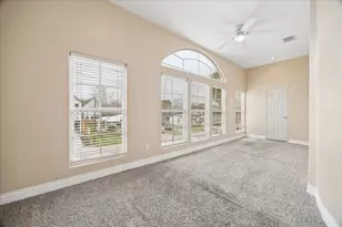 5027 Creekmont Dr, Houston, TX 77091 - Photo 12