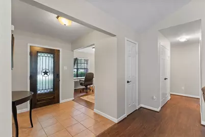 267 E Rainbow Ridge Circle, The Woodlands, TX 77381 - Photo 4