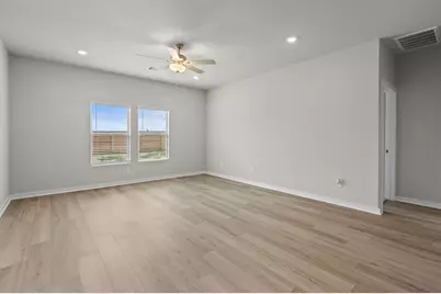 2425 East Heritage Drive, Dayton, TX 77535 - Photo 10