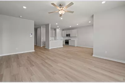 2425 East Heritage Drive, Dayton, TX 77535 - Photo 8