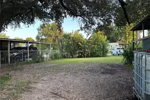 902 Ferol Ln, Highlands, TX 77562 - Photo 8