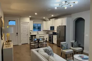 142 Volterra Ln Ln, Dripping Springs, TX 78620 - Photo 2