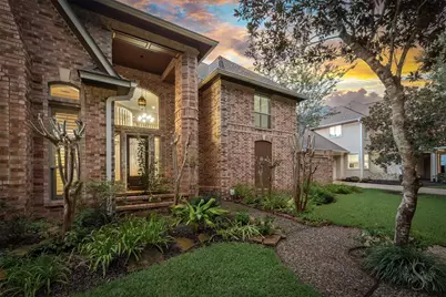 3722 Springhill Ln, Sugar Land, TX 77479 - Photo 2