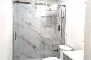 9202 Aberdeen Lake Dr, Houston, TX 77095 - Photo 14