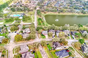 9202 Aberdeen Lake Dr, Houston, TX 77095 - Photo 18