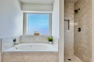 3637 Pecan Crossing Ln, La Porte, TX 77571 - Photo 12