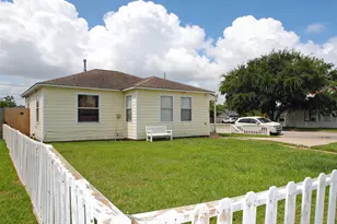 1231 W 7th St, Freeport, TX 77541 - Photo 1