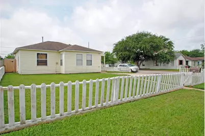 1231 W 7th Street, Freeport, TX 77541 - Photo 2