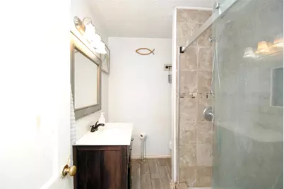 1231 W 7th Street, Freeport, TX 77541 - Photo 8