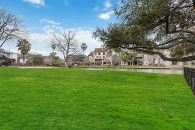 18623 Point Lookout Drive, Nassau Bay, TX 77058 - Photo 42