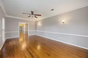 18623 Point Lookout Dr, Nassau Bay, TX 77058 - Photo 6