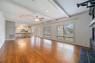 18623 Point Lookout Dr, Nassau Bay, TX 77058 - Photo 12