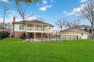 18623 Point Lookout Dr, Nassau Bay, TX 77058 - Photo 1