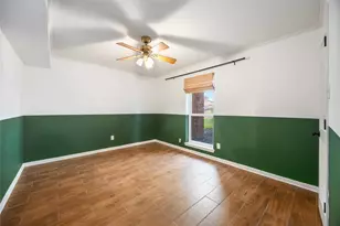 18623 Point Lookout Dr, Nassau Bay, TX 77058 - Photo 26