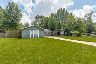 407 Lilly Blvd, Conroe, TX 77301 - Photo 2