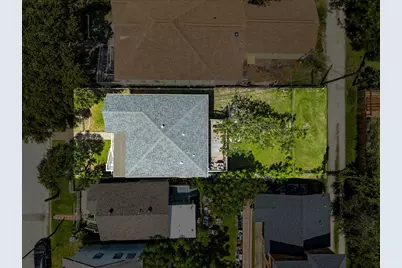 2710 Avenue P 1/2, Galveston, TX 77550 - Photo 18