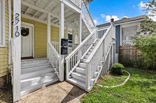 2710 Ave P 1/2, Galveston, TX 77550 - Photo 4