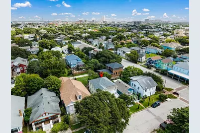 2710 Avenue P 1/2, Galveston, TX 77550 - Photo 32