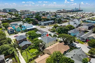 2710 Ave P 1/2, Galveston, TX 77550 - Photo 34