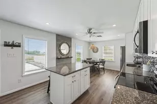 16519 Blackbeard Rd, Jamaica Beach, TX 77554 - Photo 12