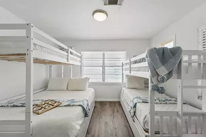 16519 Blackbeard Road, Jamaica Beach, TX 77554 - Photo 18