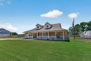 10711 Indian Trails Dr, Tomball, TX 77375 - Photo 1